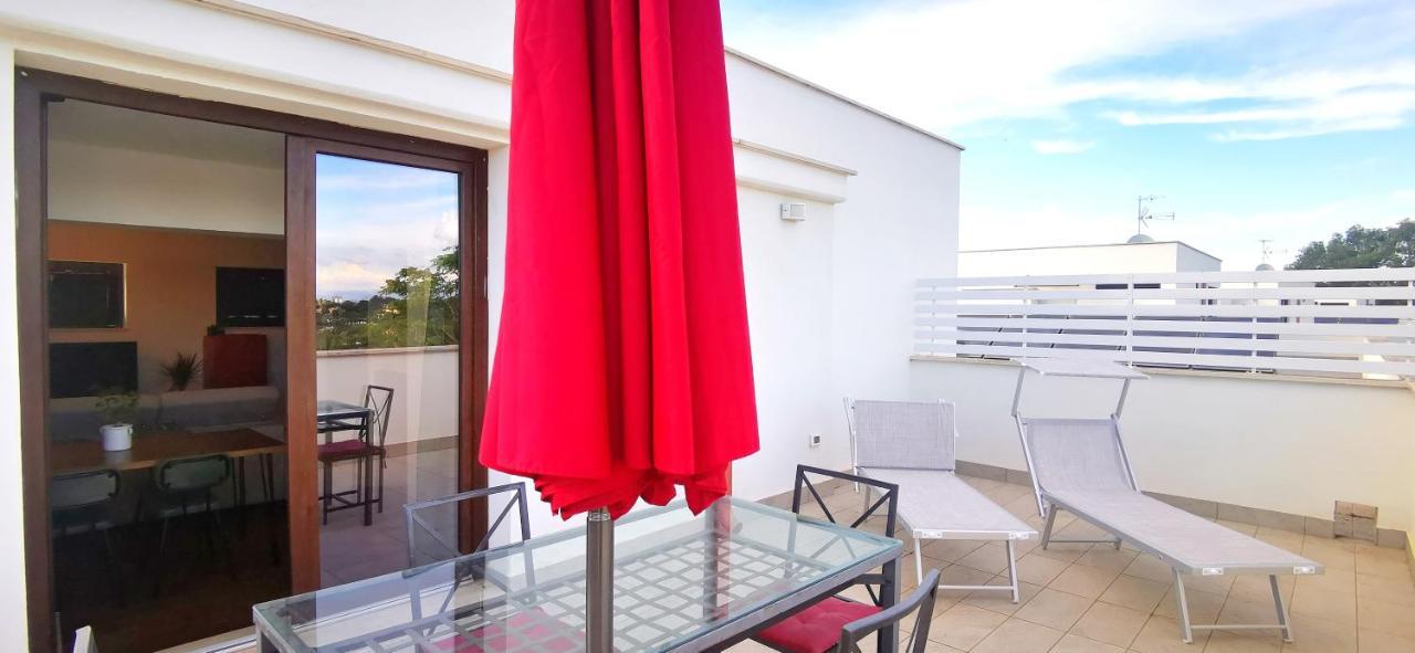 Apartamento Cosy Penthouse Loft With Stunning View Roma Exterior foto